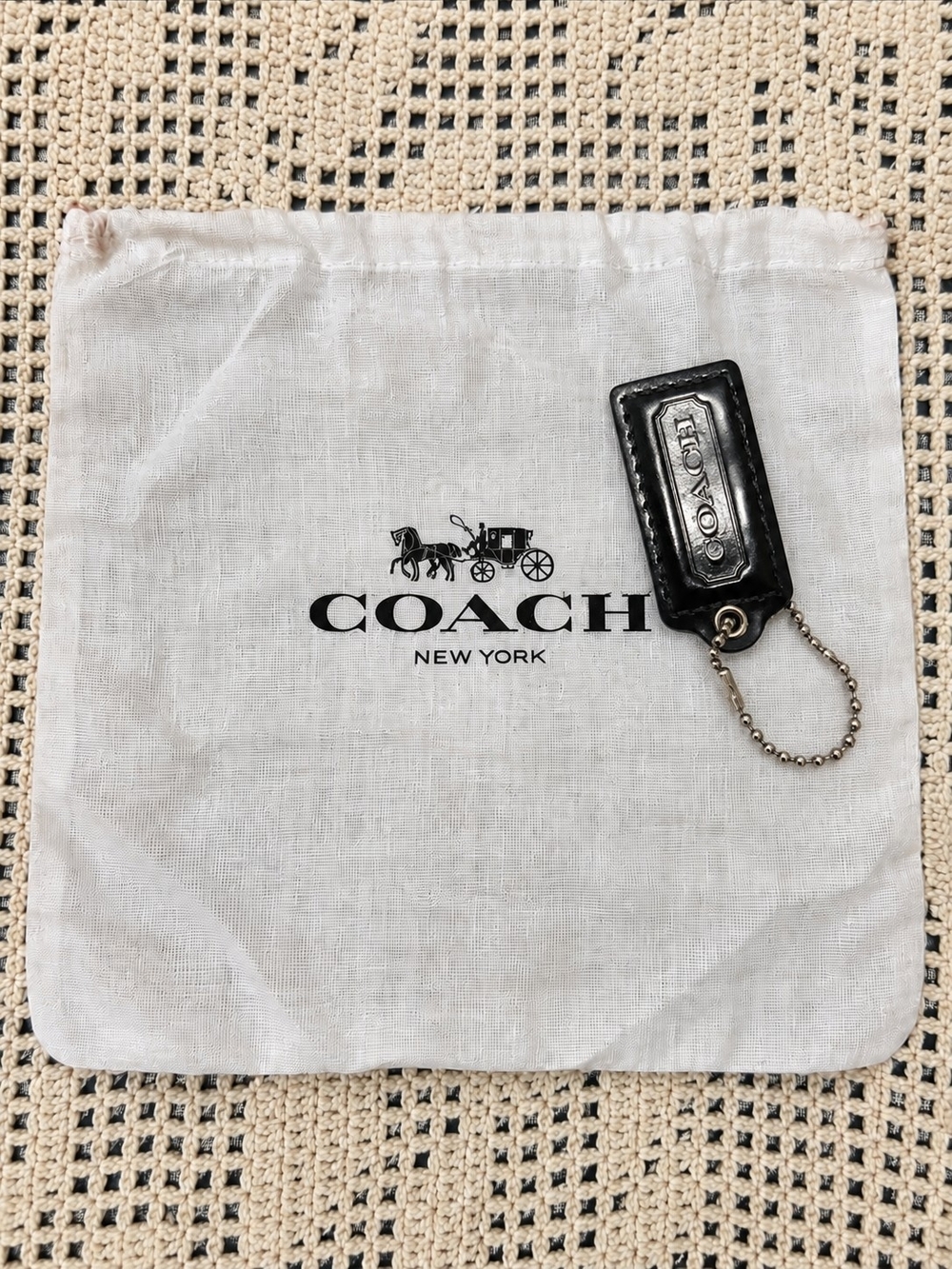 COACH Black Leather Key Tag with Ball Chain Charm+linen Dustbag